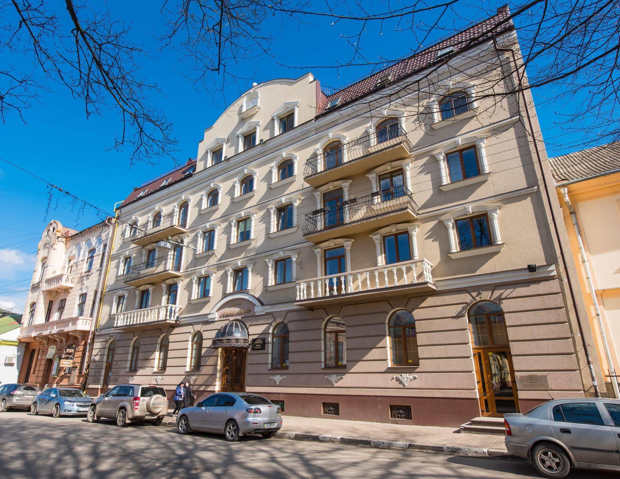 斯坦尼斯拉维夫酒店 伊万诺-弗兰科夫斯克 外观 照片